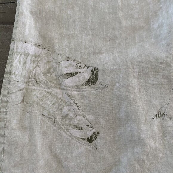 Hook & Tackle Shirt Men’s Size Large Button Down Pocket Short Sleeve Fish - Picture 2 of 6